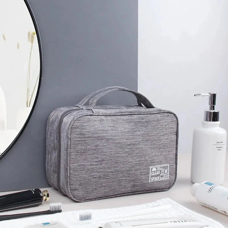 Grande Trousse de Voyage à Suspendre