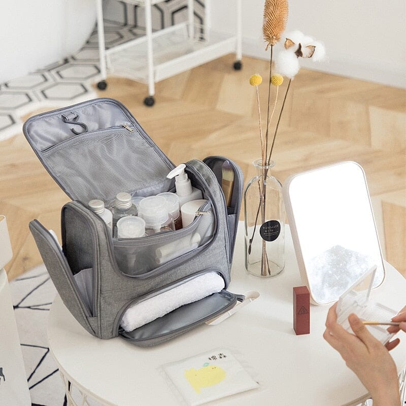 Grande Trousse de Toilette à Suspendre - Voyage To Live (Gris)