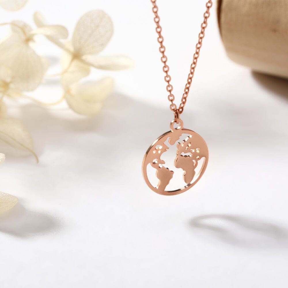 Collier Pendentif Globe Terrestre Minimaliste - Collection Voyager