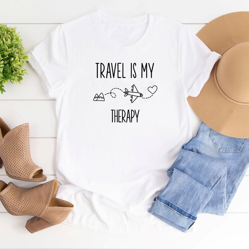 T-Shirt Voyager en Avion Pour Femme - Travel Is My Therapy