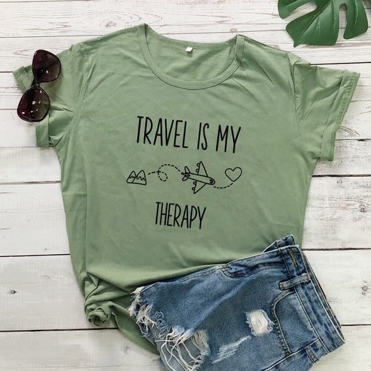 T-Shirt Voyager en Avion Pour Femme - Travel Is My Therapy