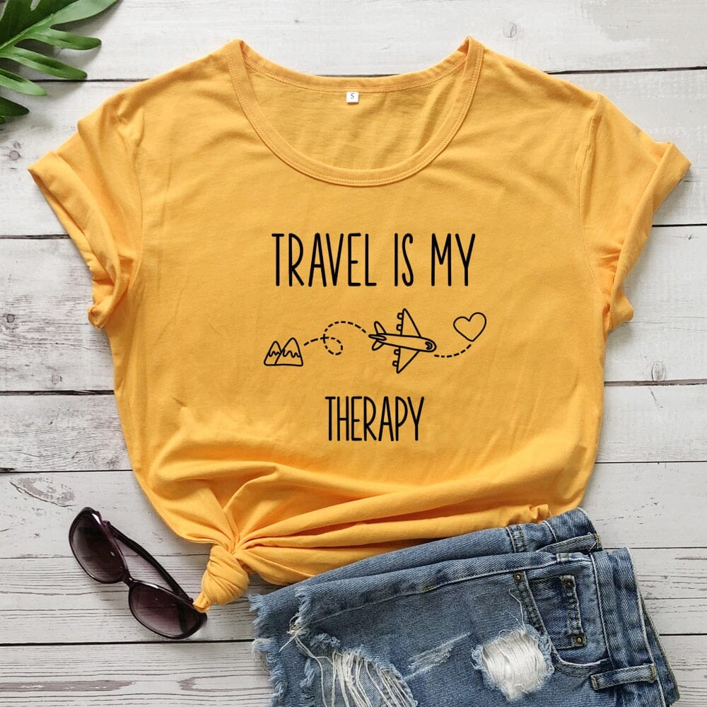T-Shirt Voyager en Avion Pour Femme - Travel Is My Therapy